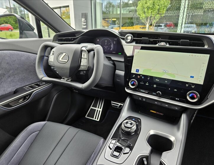 Lexus RZ 450e Kombi 0,0 301 kw