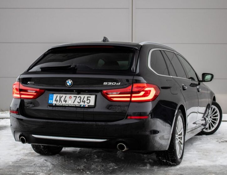 BMW Řada 5 Kombi 3,0 l 195 kw