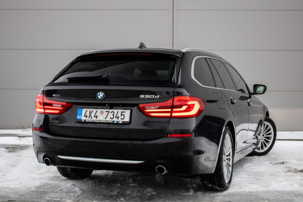 BMW Řada 5 Kombi 3,0 l 195 kw