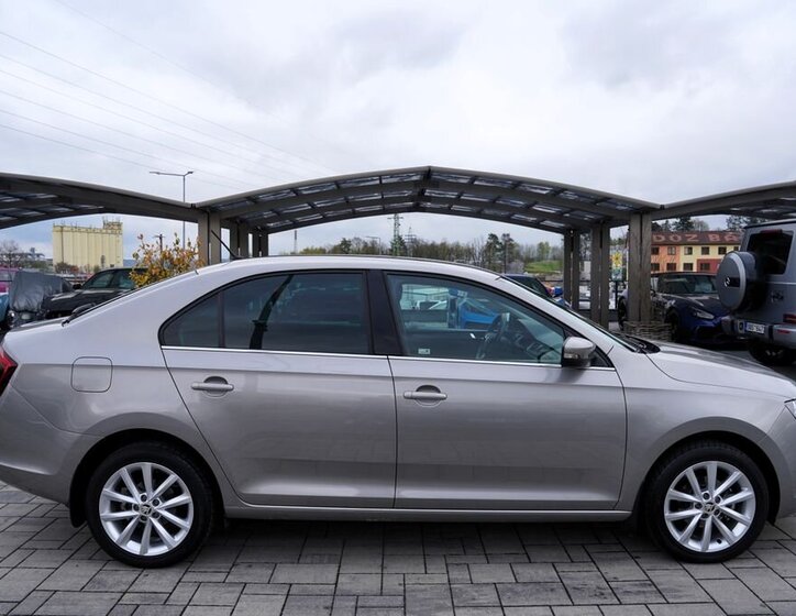 Škoda Rapid Sedan / Limuzína 999,0 70 kw