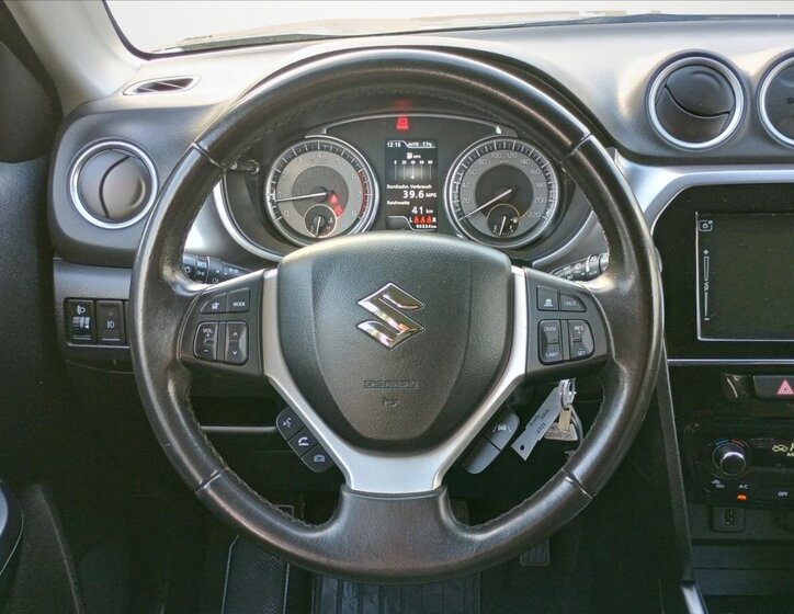 Suzuki Vitara 9