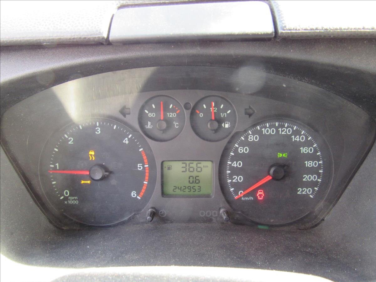 Ford Transit Skříň 2,2 l 74 kw