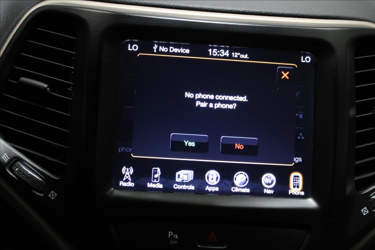 Jeep Cherokee SUV / Terénní 2,2 l 136 kw