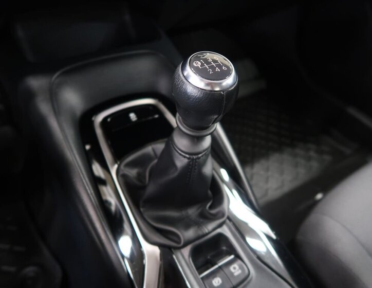 Toyota Corolla Sedan 1,5 l 92 kw