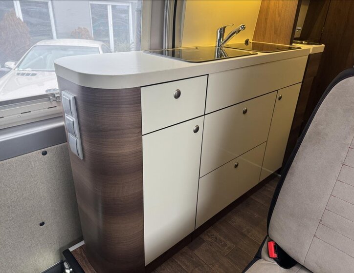 Peugeot Ostatní Ostatní 3,0 l 130 kw