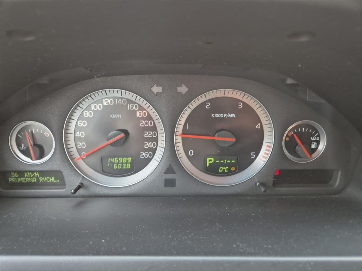 Volvo XC90 SUV 2,4 l 136 kw