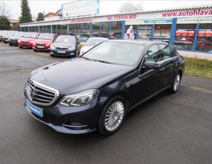 Mercedes-Benz Třídy E Sedan 3,0 l 190 kw