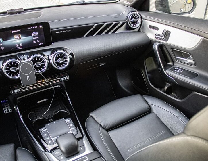 Mercedes-Benz CLA Kombi 2,0 l 321 kw