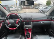 Toyota Avensis Kombi 2,0 l 93 kw