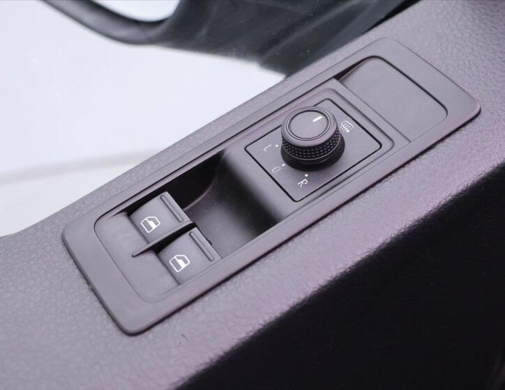 Volkswagen Transporter Skříň 2,0 l 75 kw