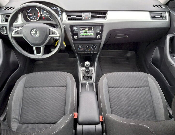 Škoda Rapid Sedan / Limuzína 1,2 l 66 kw