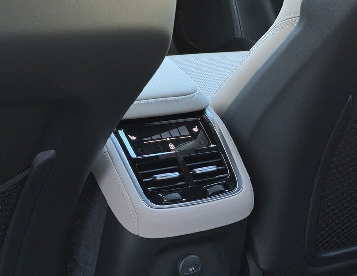 Volvo XC90 SUV / Terénní 2,0 l 335 kw