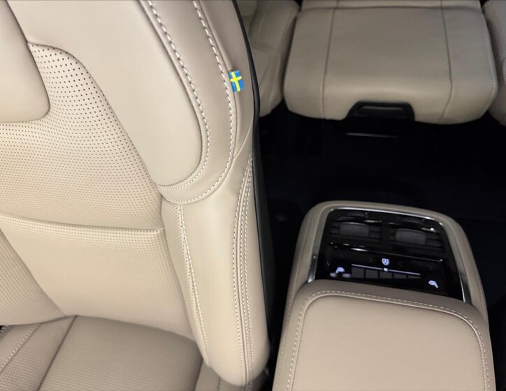 Volvo XC90 SUV 2,0 l 335 kw