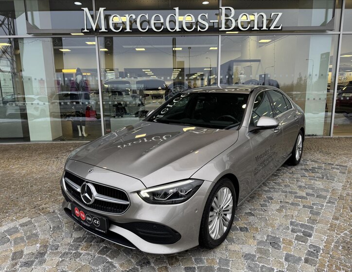 Mercedes-Benz Třídy C Sedan 2,0 l 147 kw