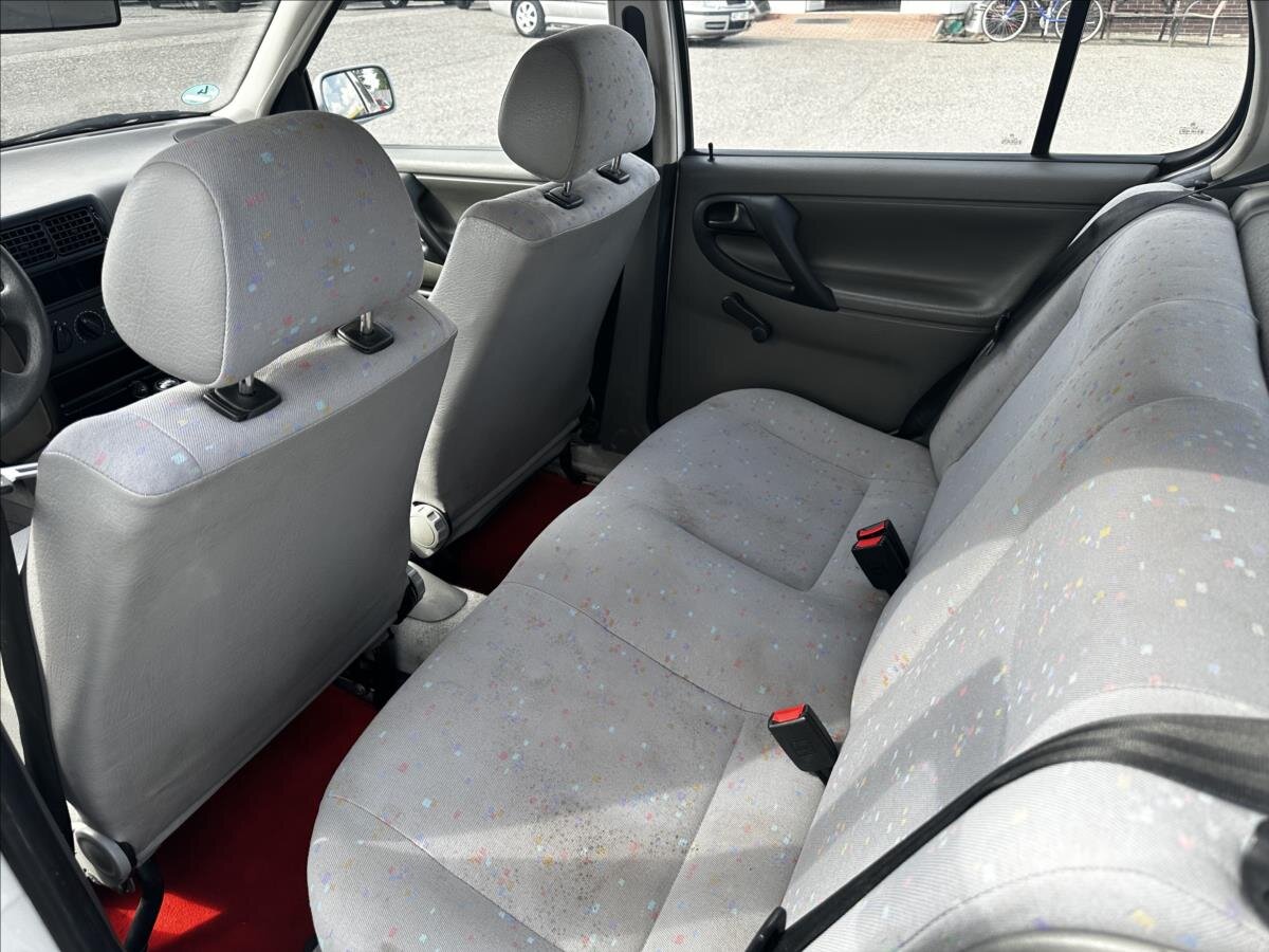 Volkswagen Polo Hatchback 1,0 l 33 kw