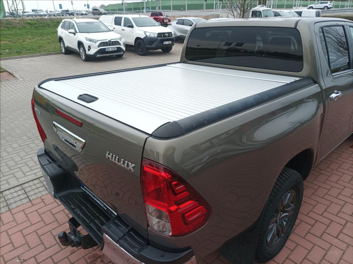 Toyota Hilux Pick-up 2,4 l 110 kw