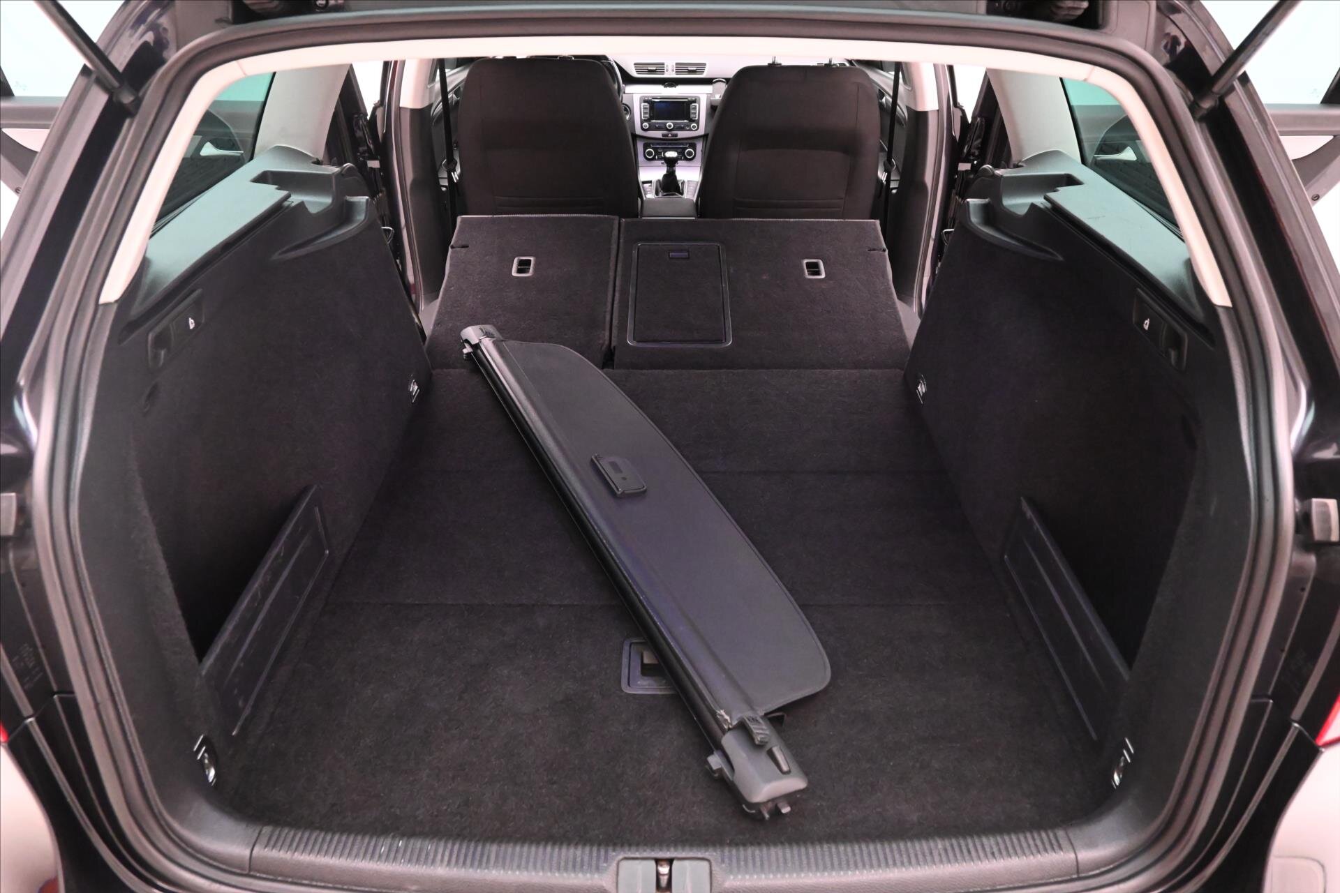 Volkswagen Passat Kombi 1,6 l 77 kw