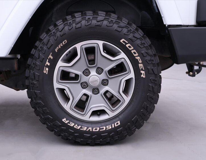 Jeep Wrangler SUV 2,8 l 147 kw