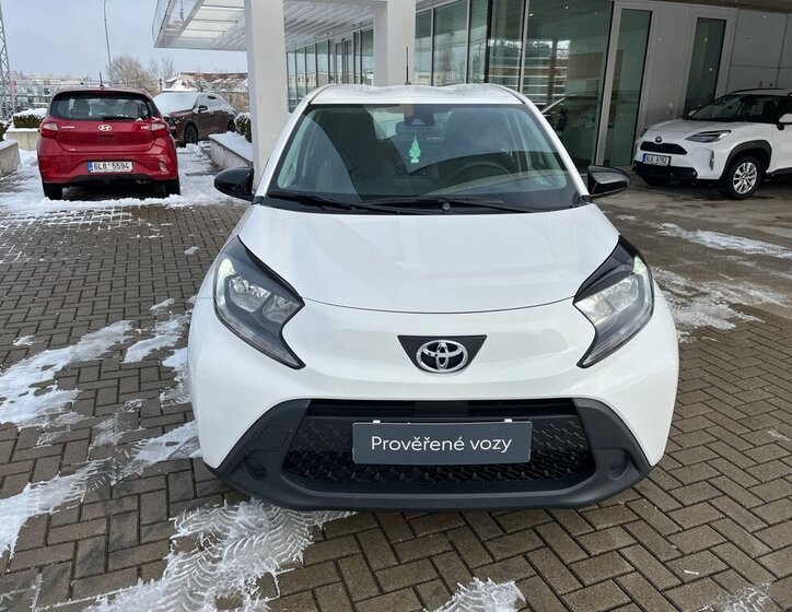 Toyota Aygo Hatchback 998,0 53 kw
