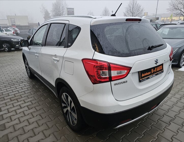 Suzuki SX4 S-Cross Hatchback 1,4 l 103 kw