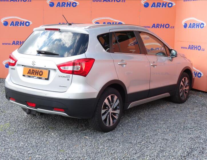 Suzuki S-Cross 7