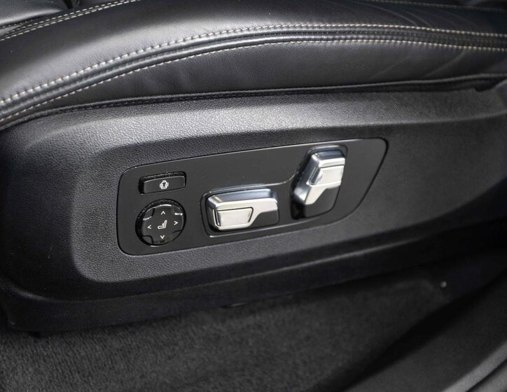 BMW X7 SUV / Terénní 3,0 l 280 kw