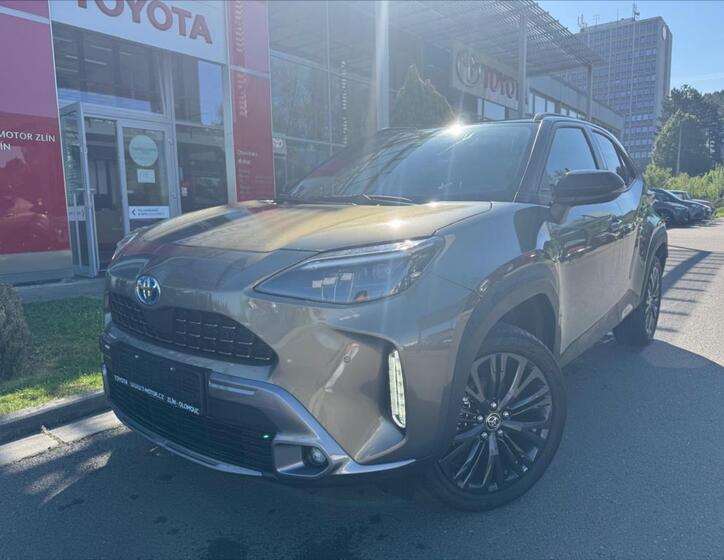 Toyota Yaris Cross 4