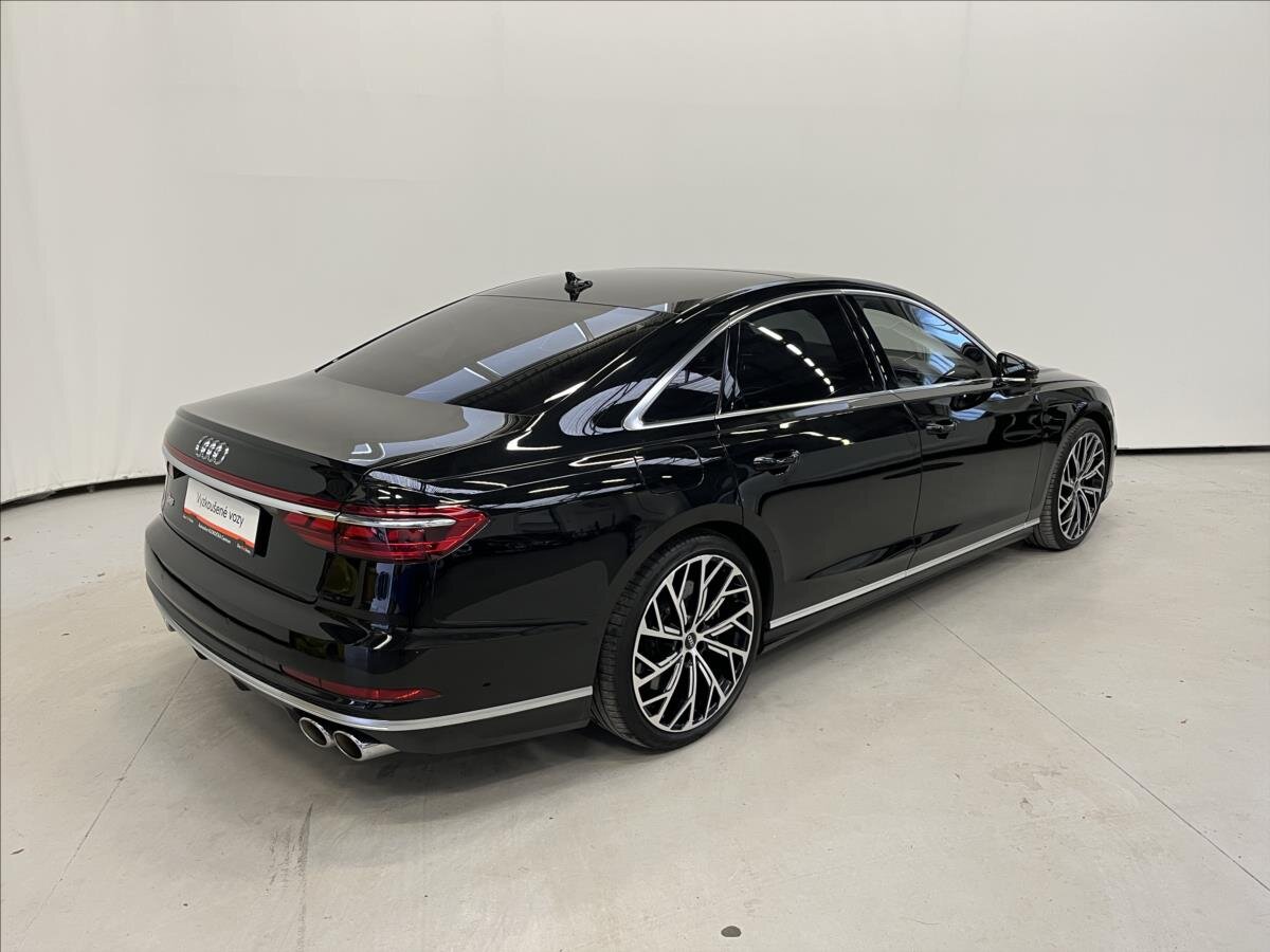 Audi S8 Sedan 4,0 l 420 kw