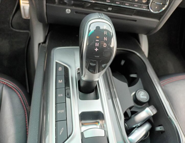 Maserati Ghibli Sedan 3,0 l 243 kw