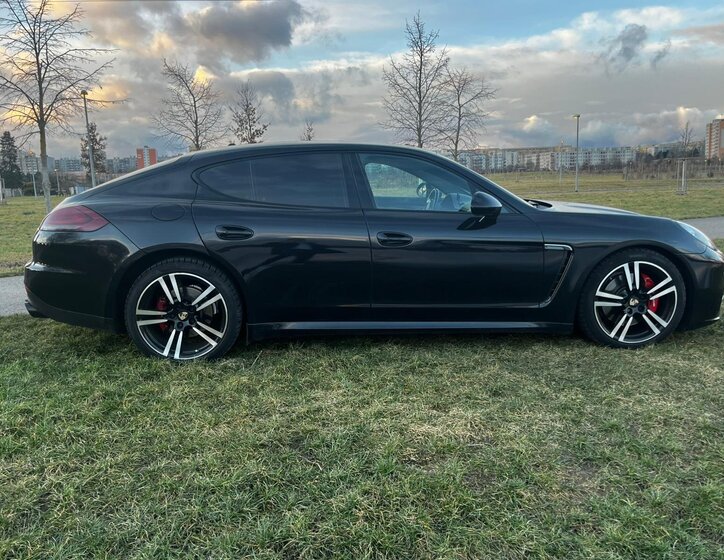 Porsche Panamera Hatchback 3,7 l 228 kw