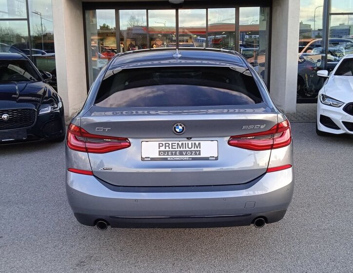 BMW Řada 6 Sedan / Limuzína 3,0 l 195 kw