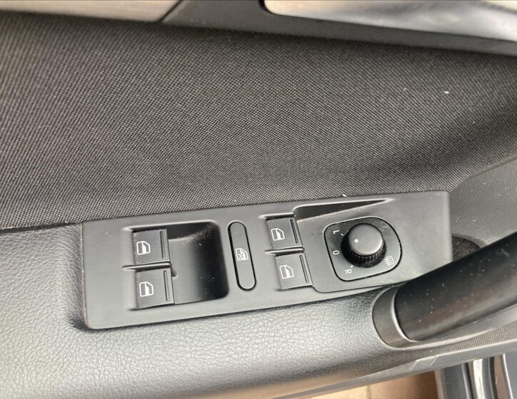 Volkswagen Passat Kombi 2,0 l 103 kw