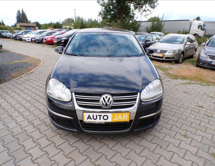 Volkswagen Jetta Sedan 1,4 l 90 kw