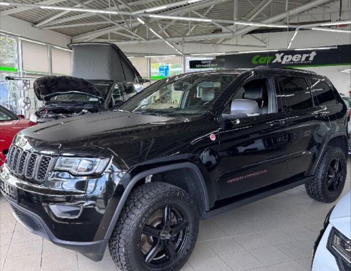 Jeep Grand Cherokee 4