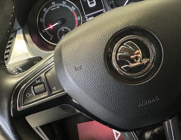 Škoda Rapid Hatchback 999,0 81 kw