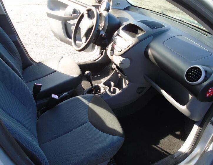 Toyota Aygo Hatchback 998,0 50 kw