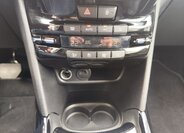 Peugeot 2008 SUV / Terénní 1,2 l 81 kw