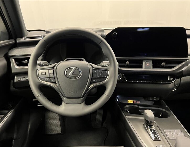 Lexus UX 300h SUV / Terénní 2,0 l 146 kw