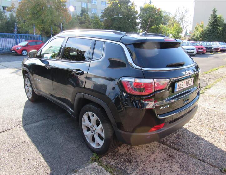 Jeep Compass 4
