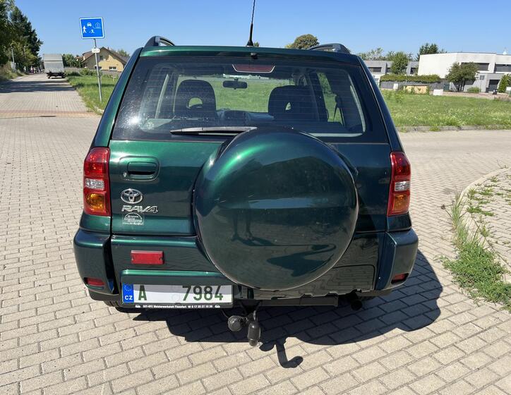 Toyota RAV4 6