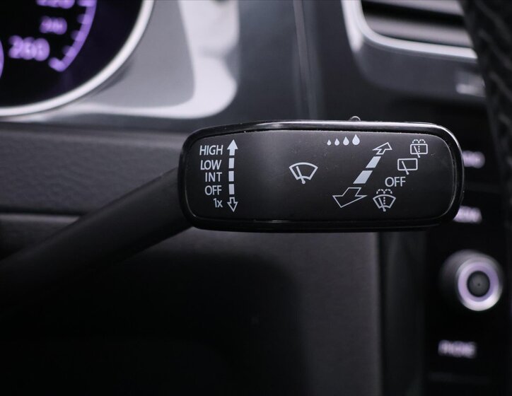 Volkswagen Golf Kombi 1,6 l 85 kw