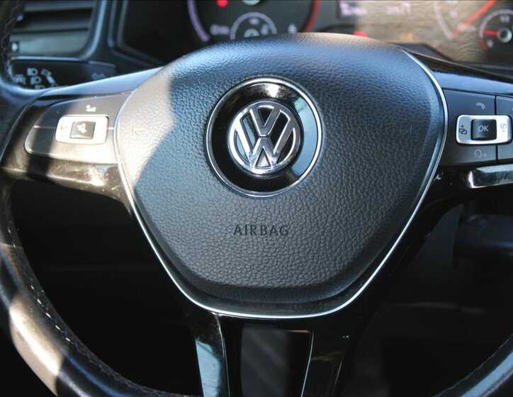 Volkswagen T-Roc SUV 1,6 l 85 kw