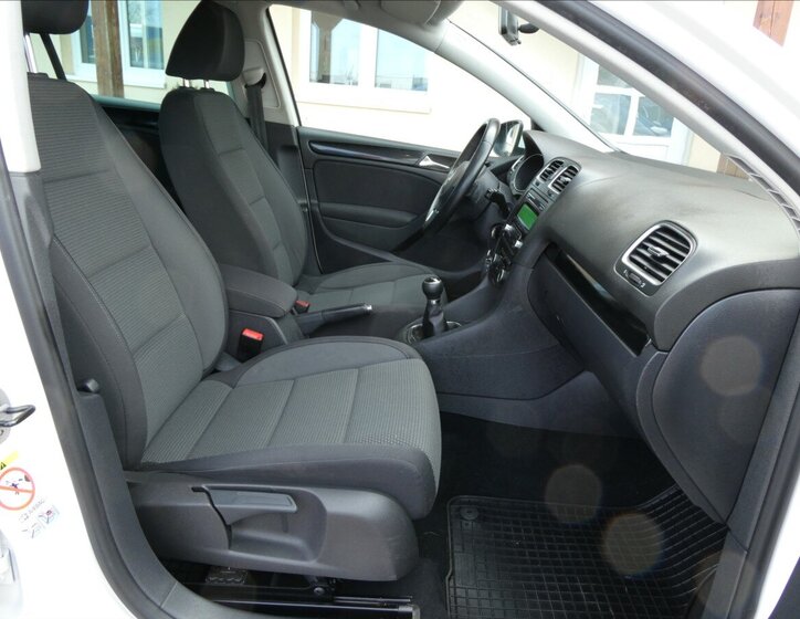 Volkswagen Golf Hatchback 1,2 l 63 kw