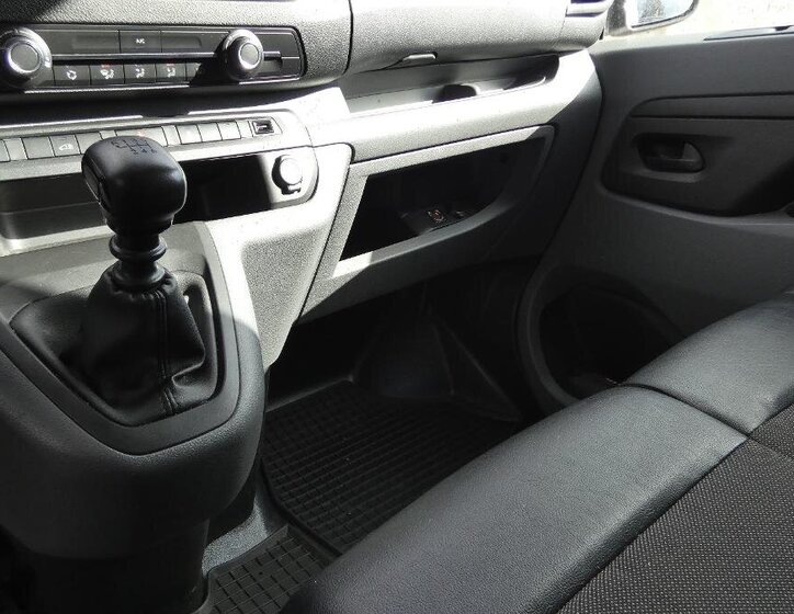 Opel Vivaro Užitková 2,0 l 106 kw