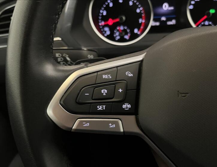 Volkswagen Tiguan 19