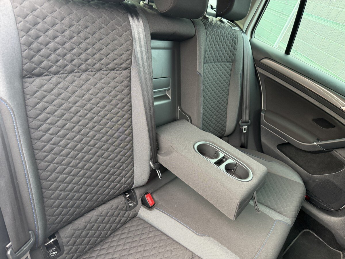 Volkswagen Golf Kombi 999,0 81 kw