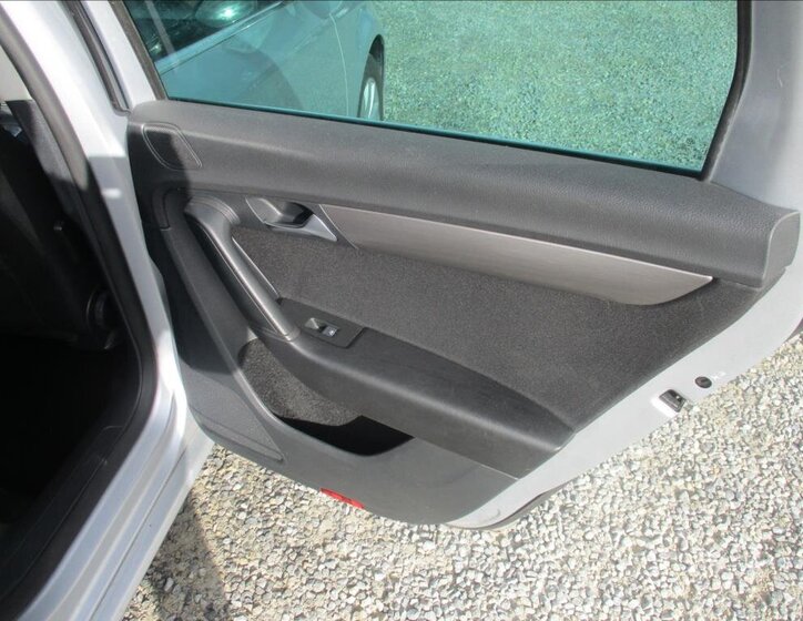 Volkswagen Passat Kombi 1,4 l 90 kw