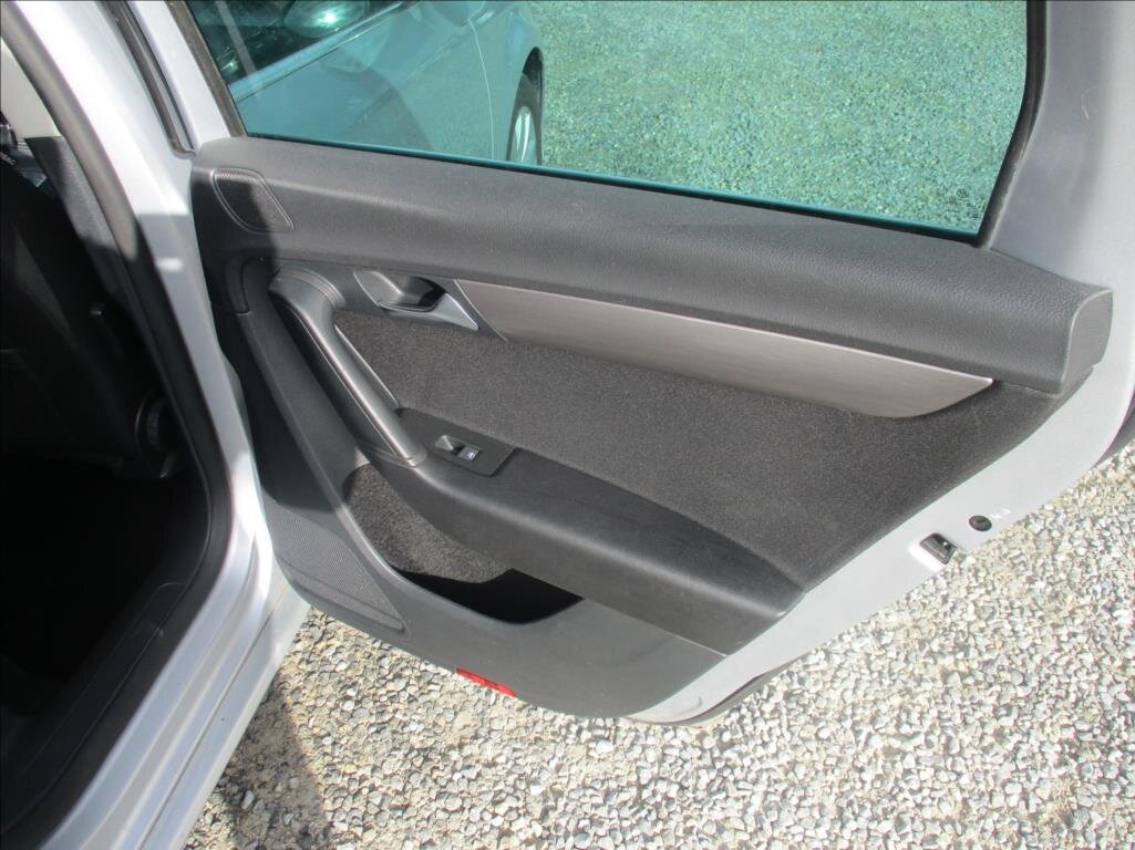 Volkswagen Passat Kombi 1,4 l 90 kw