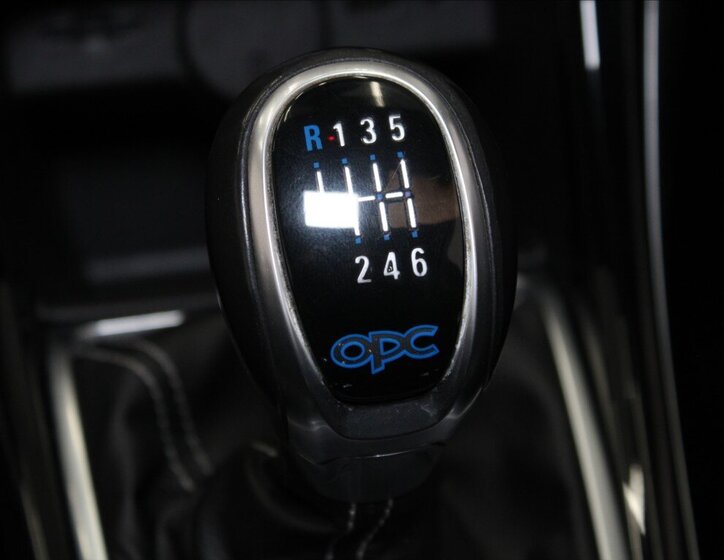 Opel Astra Hatchback 2,0 l 206 kw