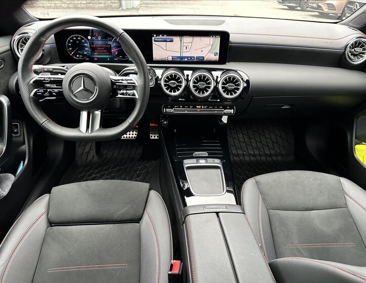 Mercedes-Benz CLA Kombi 1,3 l 120 kw